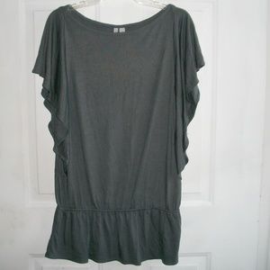 (NWOT) Old Navy Women's Flutter Sleeve Top Size: L